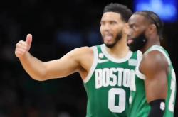 aiyouxi game-澳大利亚队带队取胜！，塔图姆重要时刻锐不可当赢得满堂喝彩-aiyouxi game