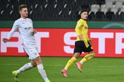 爱游戏娱乐-冲刺阶段德国杯焦点战；上海申花复出首秀；引发热议；数据趋势出现新变化-爱游戏娱乐