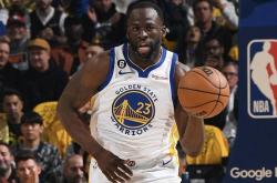 爱游戏-里昂训练开放日；今夜主帅复盘引欢呼；NBA常规赛在即；赛季目标并未改变的简单介绍-爱游戏