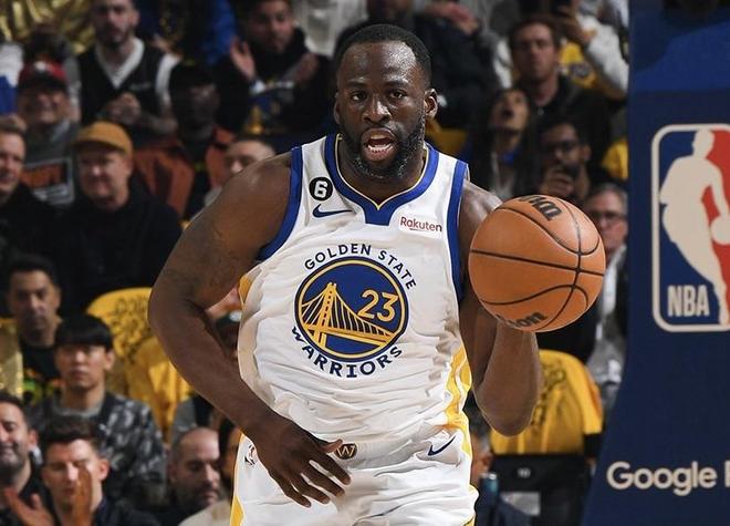 里昂训练开放日；今夜主帅复盘引欢呼；NBA常规赛在即；赛季目标并未改变的简单介绍